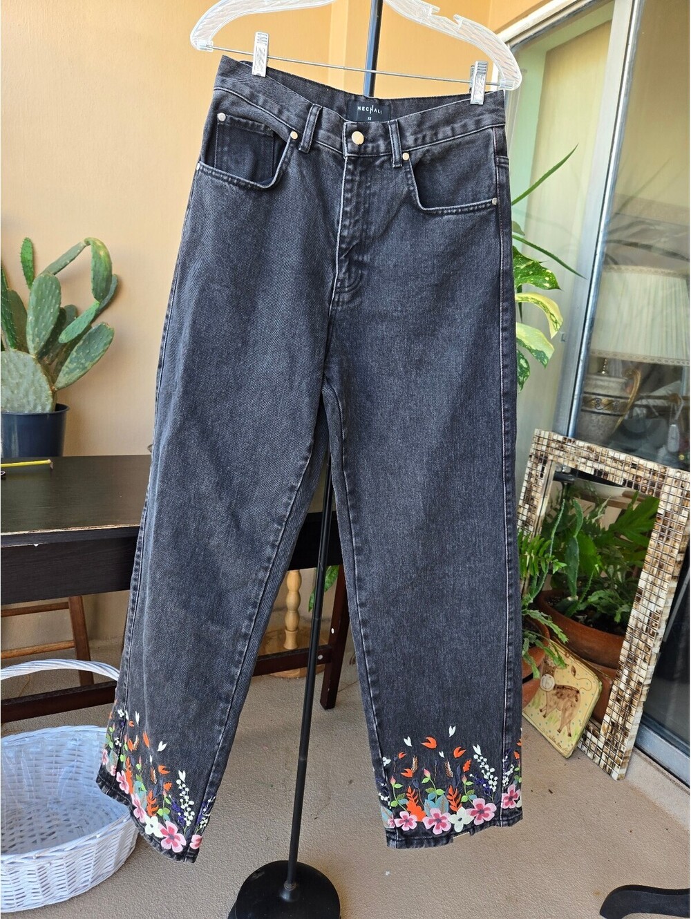 MECHALI Denim XS Unisex Black Floral Embroidered Relaxed Straight Leg Jeans
